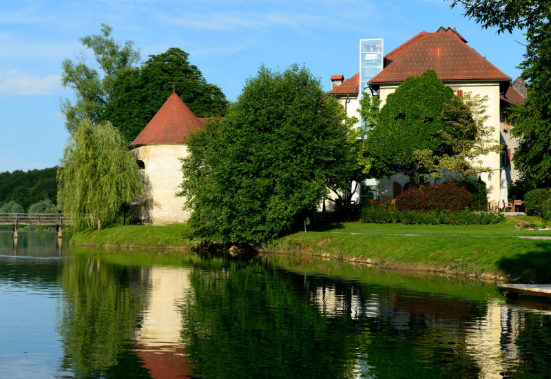 Dvorac Otočec, Slovenija - 10 najljepših dvoraca u Europi koje morate posjetiti